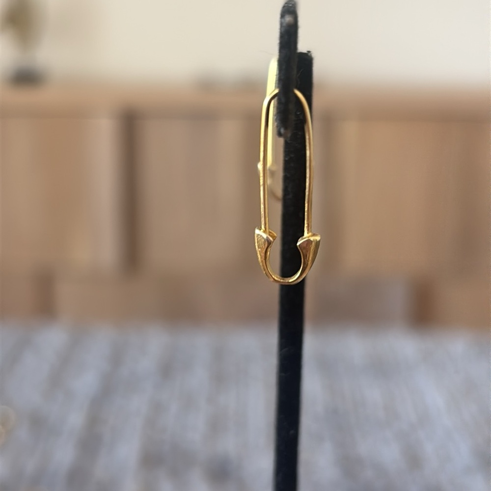 GOLD PLATED SAFETY PIN EARRINGS - Picture 4 of 4
